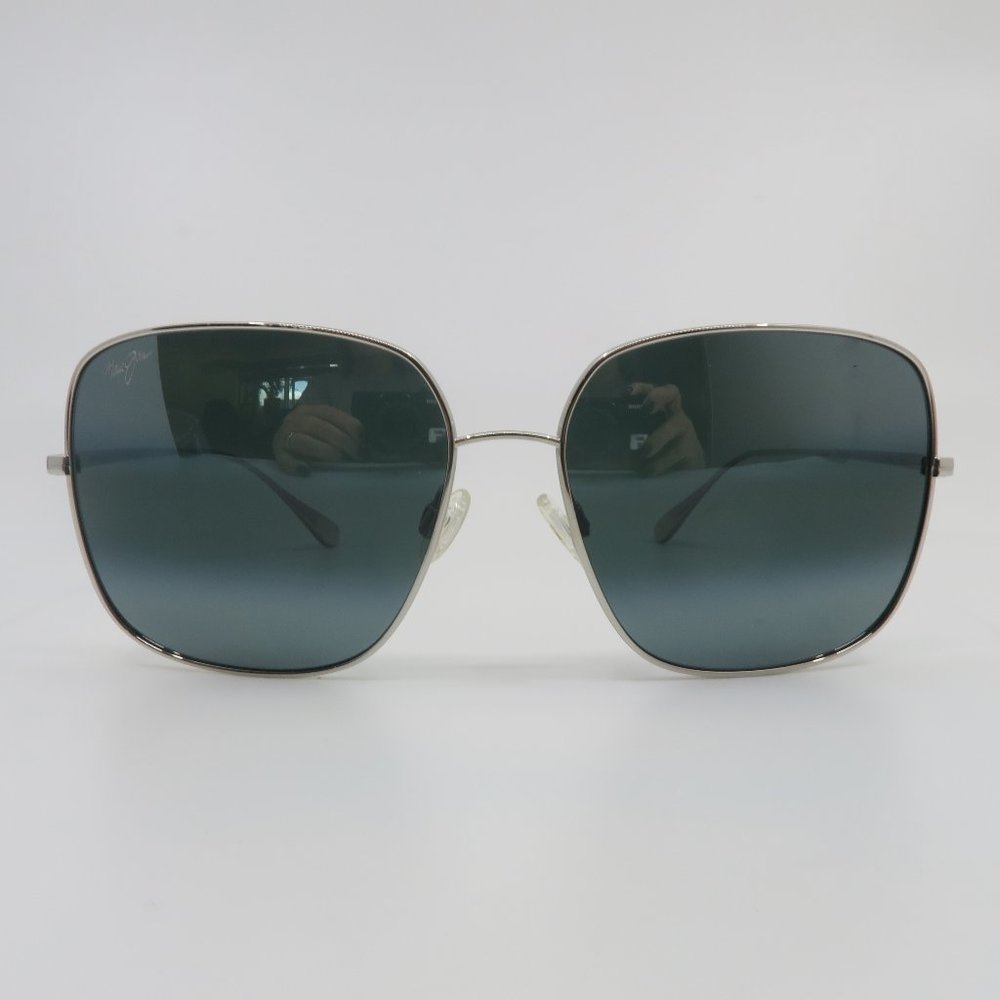 Maui Jim TRITON MJ546-17 Silver/Grey Titanium Polarized Sunglasses w/Defects..